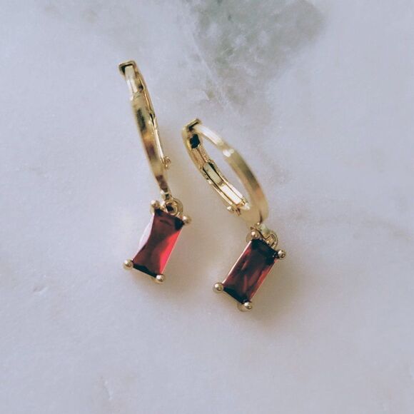 5/$25 Gold Tone Red Rhinestone Huggies - Picture 8 of 8